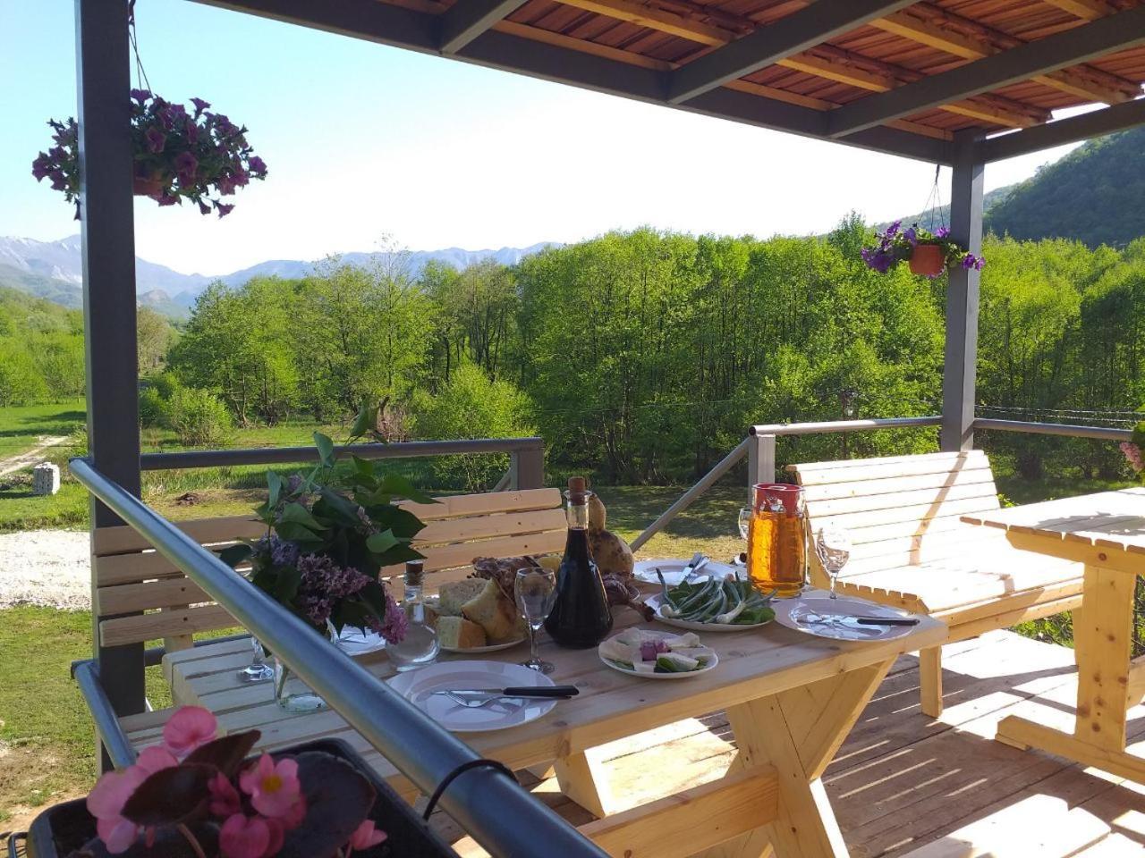 Camp Sunny Hills Hotel Virpazar Buitenkant foto