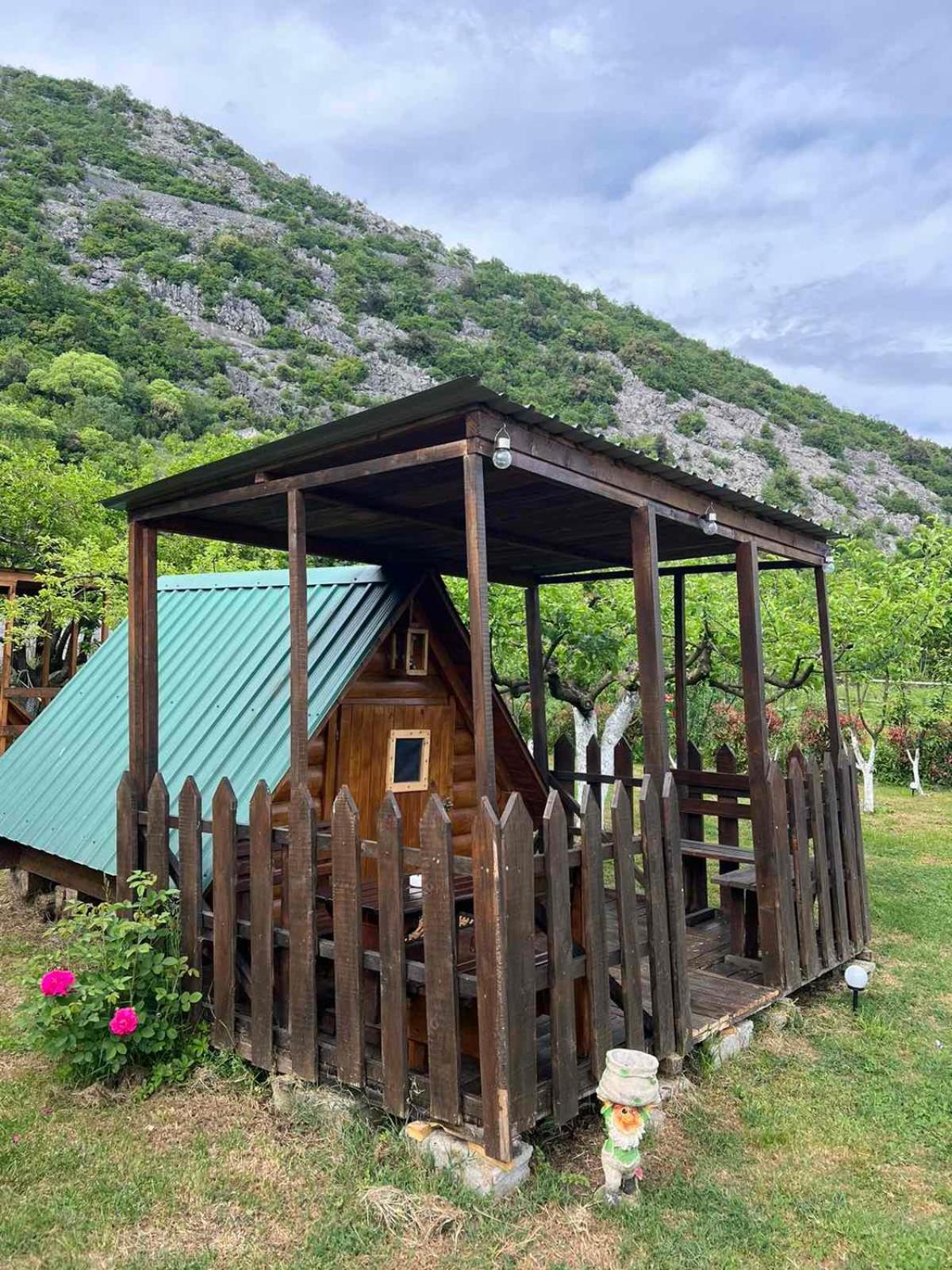 Camp Sunny Hills Hotel Virpazar Buitenkant foto